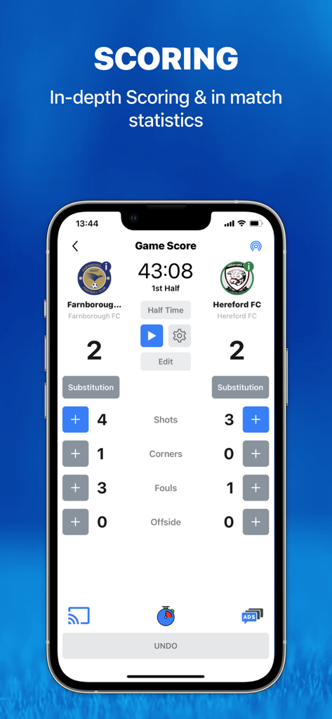 QS Football PRO - Interface of the QS Football PRO app showing live soccer match score and statistics