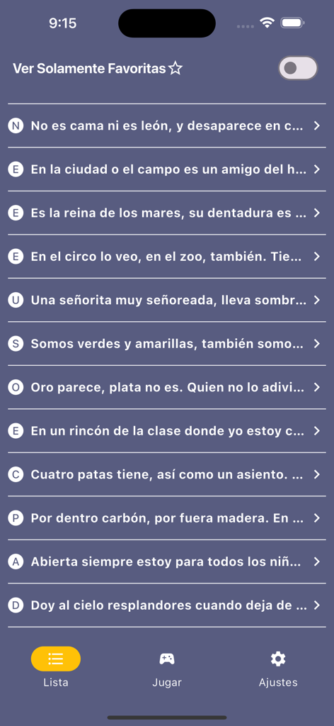 Oberfläche, die eine Liste von Rätseln auf Spanisch innerhalb der App Adivinanzas y Enigmas zeigt.