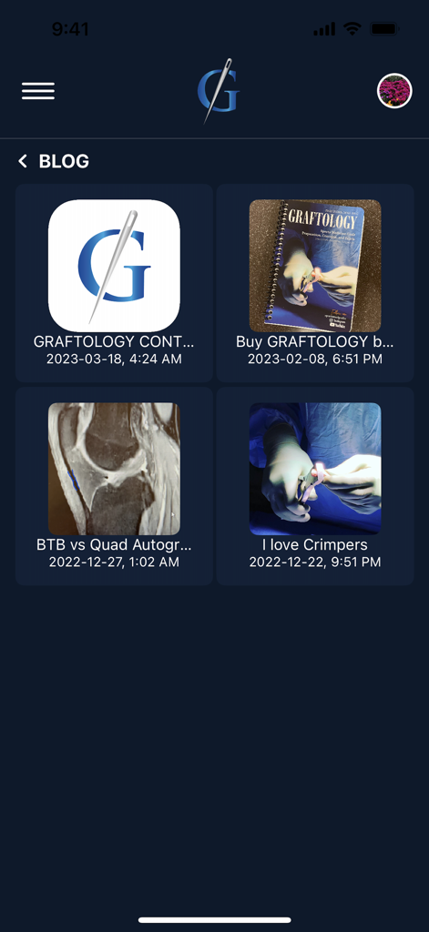 Griglia di post del blog nell'app Graftology che coprono argomenti di chirurgia ortopedica.