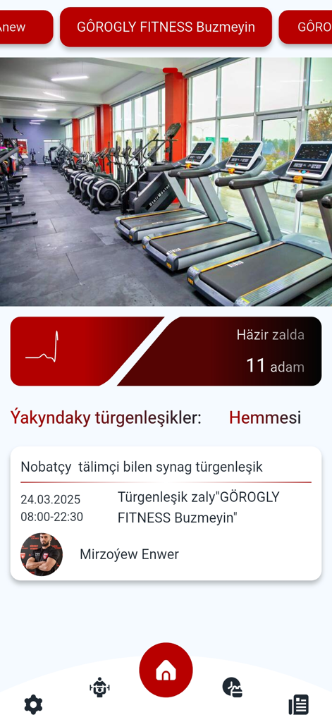 Interface do aplicativo Gorogly Fitness mostrando ocupação em tempo real da academia e a próxima agenda de treinos