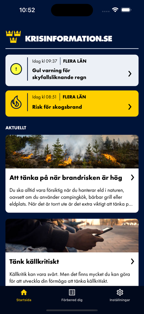 Krisinformation.se mobile App-Startbildschirm mit Notfall-Wetterwarnungen und Nachrichtenartikeln über Brandschutz und digitale Quellenkritik.