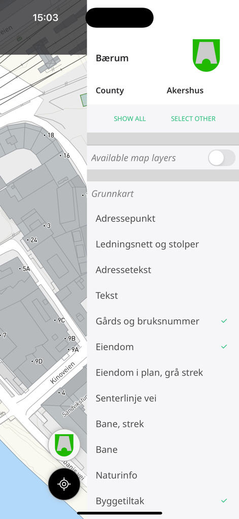 Interfaz de la aplicación Kommunekart que muestra capas de mapas de propiedades y construcción para Bærum, Noruega