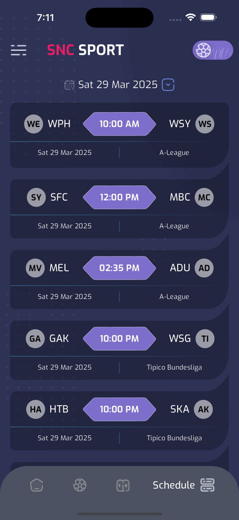 Mobile Benutzeroberfläche der SNC Sport App mit einer Liste anstehender Fußballspielpläne und Anstoßzeiten.