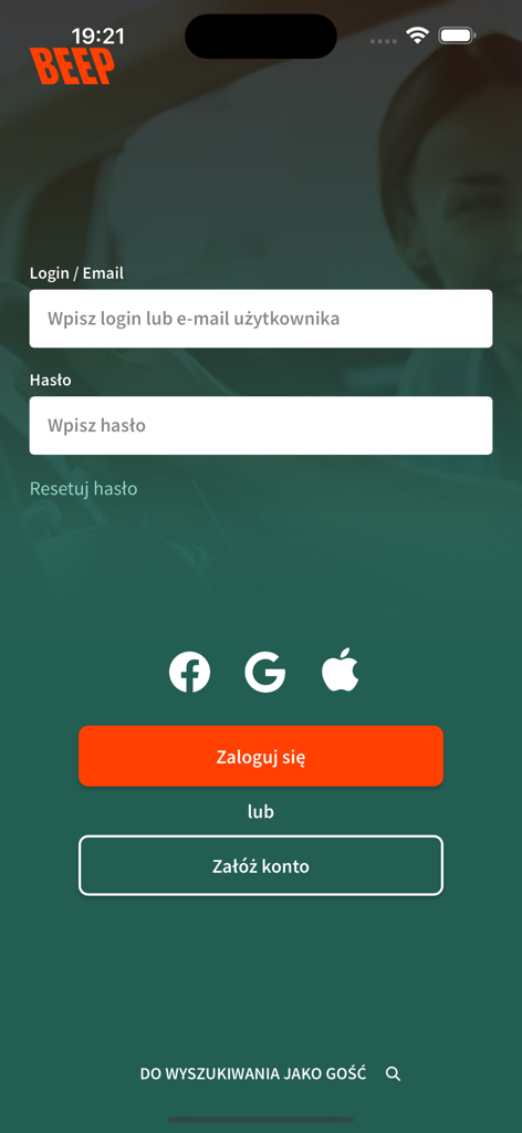 BEEP.rent - BEEP.rent 모바일 앱 로그인 화면으로, 이메일 및 소셜 로그인 옵션이 있습니다.
