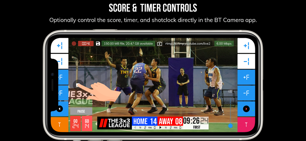 Pantalla de smartphone que muestra la aplicación BT Basketball Camera grabando un partido con controles de superposición de marcador y temporizador en vivo