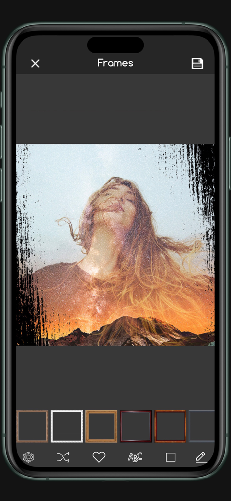 Un'interfaccia di app mobile che mostra una fusione di foto a doppia esposizione con una selezione di cornici decorative.