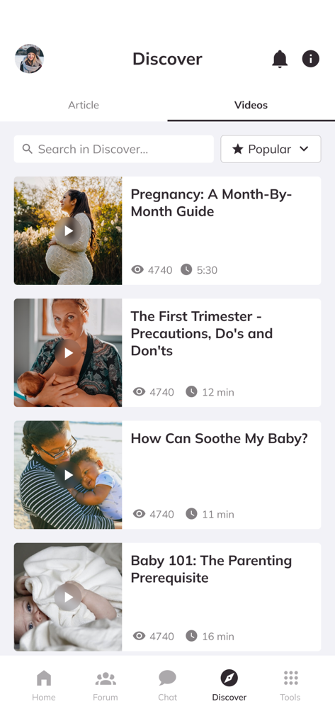 EVE - L'écran Découvrir de l'application EVE présentant une liste de vidéos éducatives pour la grossesse et la parentalité