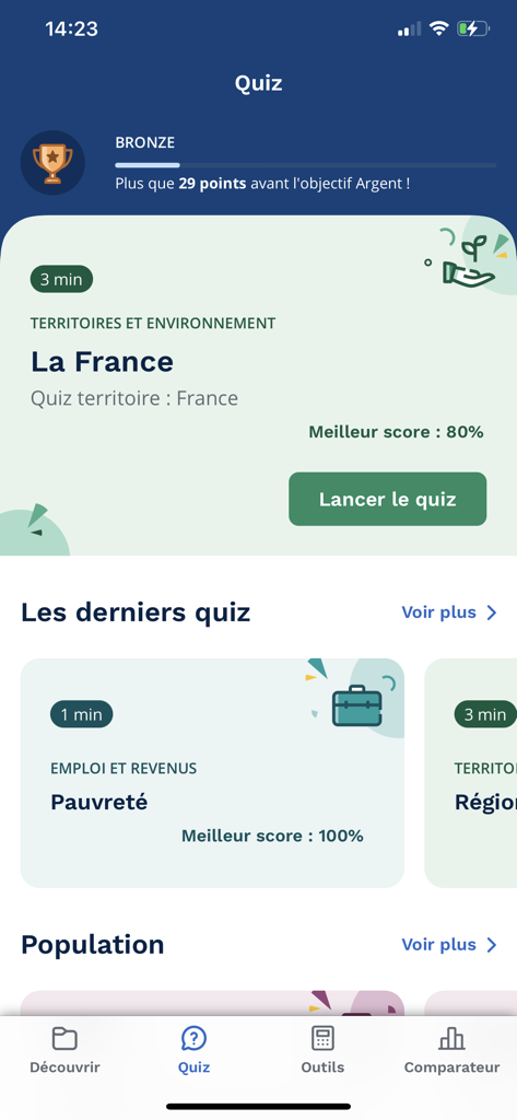 Insee Mobile - La pantalla del cuestionario de la aplicación Insee Mobile que muestra estadísticas gamificadas sobre la sociedad y la economía francesas.