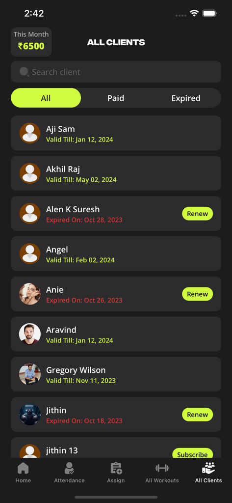 stamm.fit: For Gyms & Clients - Panel de gestión de gimnasio que muestra una lista de clientes con su estado de membresía y opciones de renovación