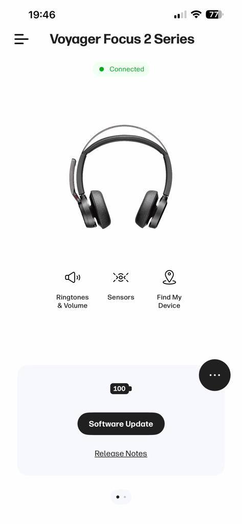 HP Poly Studio Mobile - L'interface de l'application HP Poly Studio Mobile montrant un casque Voyager Focus 2 connecté avec le niveau de batterie et les icônes de paramètres.
