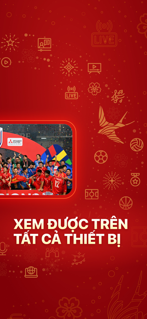 VTVcab ON - Giải trí bất tận - Werbebildschirm der VTVcab ON App, der die Verfügbarkeit auf allen Geräten mit einem Hintergrund eines Live-Sport-Sieges hervorhebt