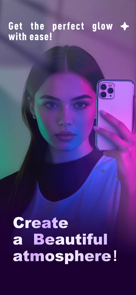 Chiccy - Une jeune femme prenant un selfie dans le miroir avec un éclairage d'ambiance violet et bleu vibrant