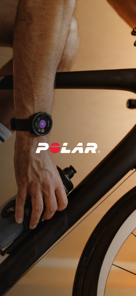 Polar Flow - サイクリングセッション中にPolarスマートウォッチを着用したアスリート