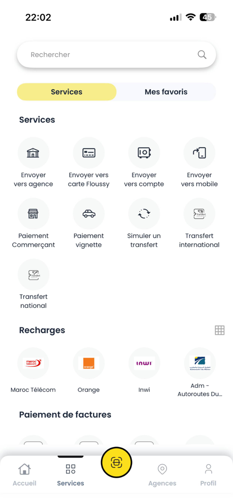 Interfaz de la aplicación myWafacash que muestra servicios de transferencia de dinero y pago de facturas.