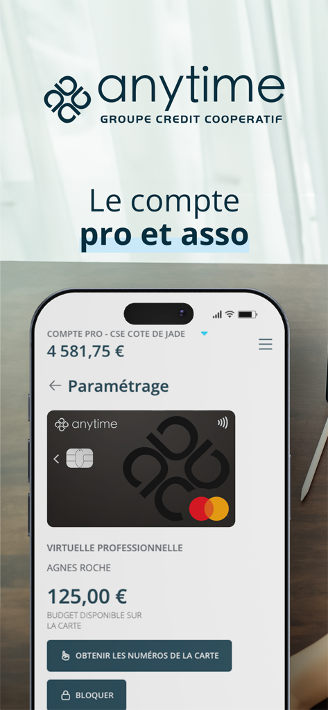 Anytime - Compte pro et asso - Interface de l'application mobile Anytime affichant un tableau de bord de compte professionnel avec une Mastercard virtuelle et les détails du solde