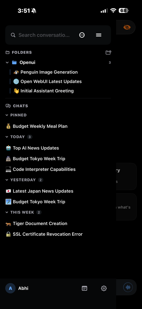 Open UI - Open WebUI Client - Barra lateral do aplicativo Open UI mostrando pastas de chat organizadas e histórico de conversas em modo escuro