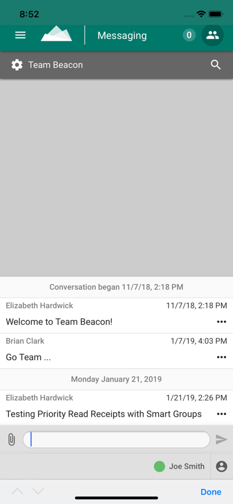 Sichere Team-Chat-Oberfläche in der WellSky Secure Messaging App, die die Kommunikation im Gesundheitswesen zeigt.
