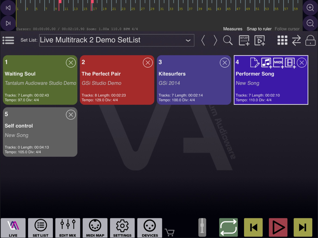 Live Multitrack 2 - Interfaz de gestión de setlists de Live Multitrack 2 en iPad que muestra tarjetas de canciones con detalles de tempo y pistas