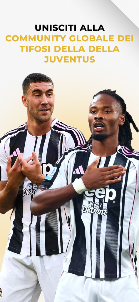 Los jugadores de la Juventus Timothy Weah y Dusan Vlahovic en una pantalla promocional para la comunidad global de fans