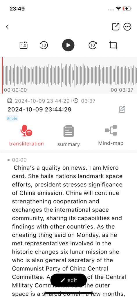 DOWAY - Interfaz de la aplicación DOWAY mostrando una forma de onda de audio y su transcripción de texto por IA
