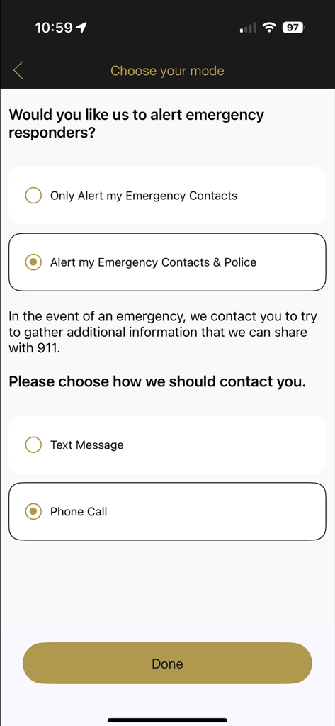 invisaWear - Einrichtungsbildschirm in der invisaWear-App zum Auswählen von Notfallalarmmodi und Kontaktpräferenzen.