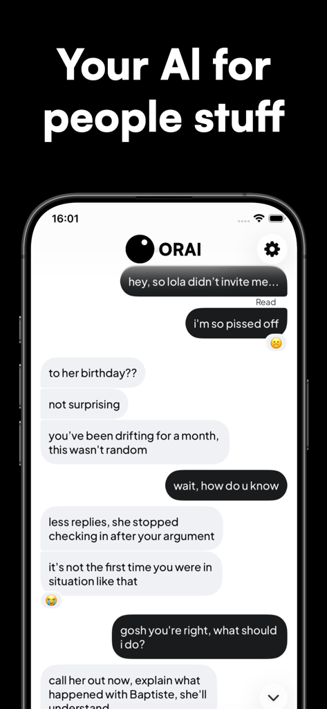 Interfaz de chat de la aplicación Orai AI que proporciona asesoramiento y análisis de la vida social.
