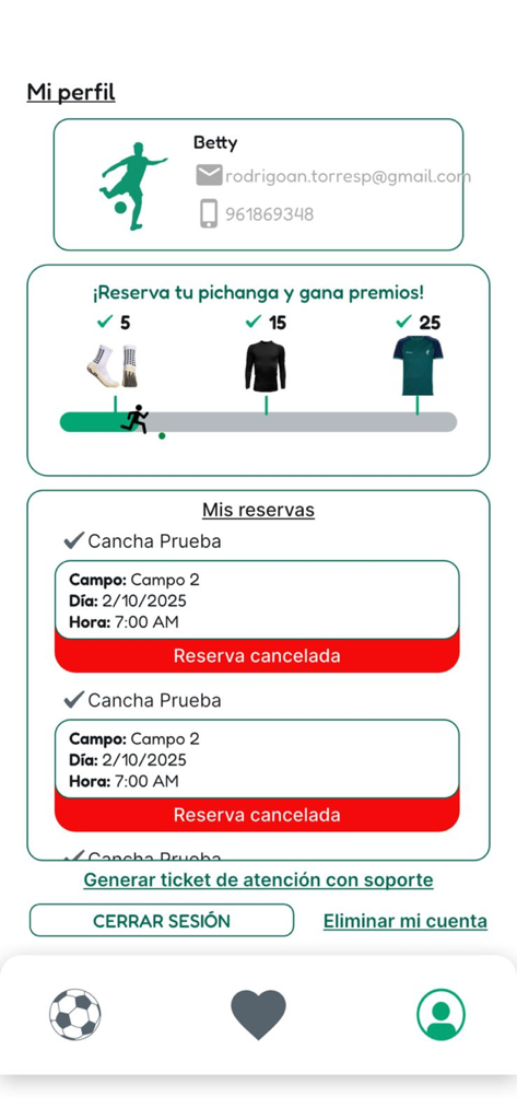Pichanga App - User profile screen of the Pichanga App showing soccer rewards and booking history