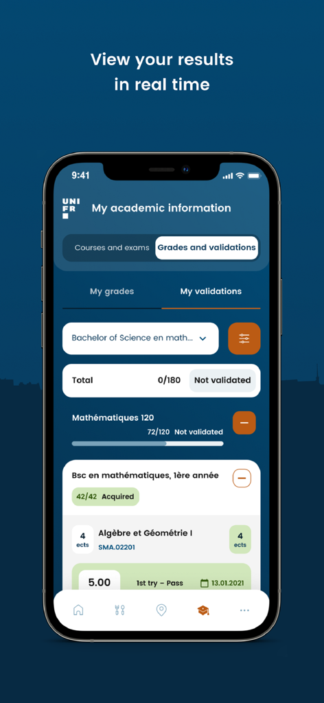 Tela de smartphone do aplicativo UNIFR Mobile exibindo notas acadêmicas e validações para um estudante de Bacharelado em Ciências.