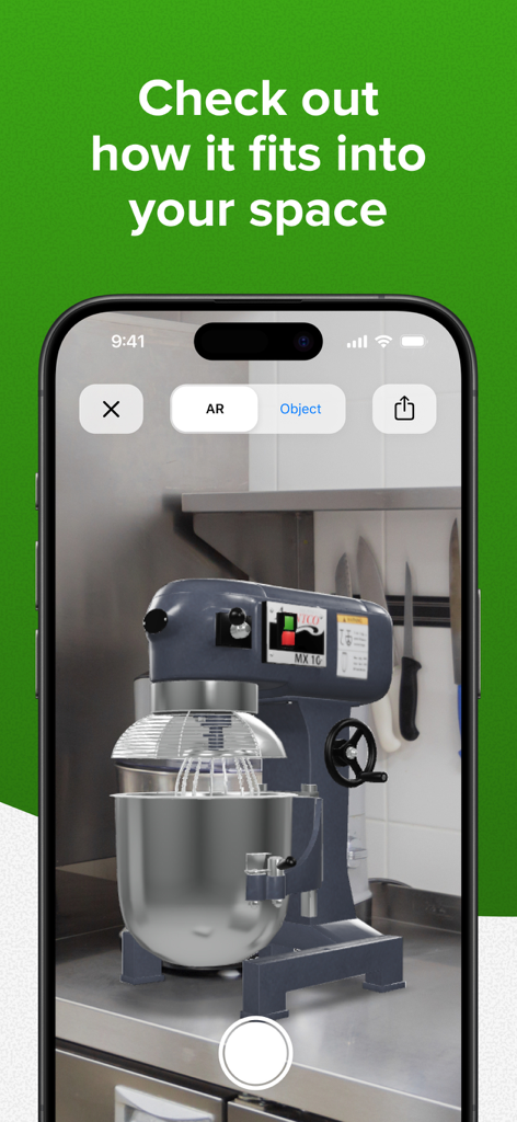 WebstaurantStore - Función de realidad aumentada que muestra una batidora de pie comercial colocada en una cocina profesional