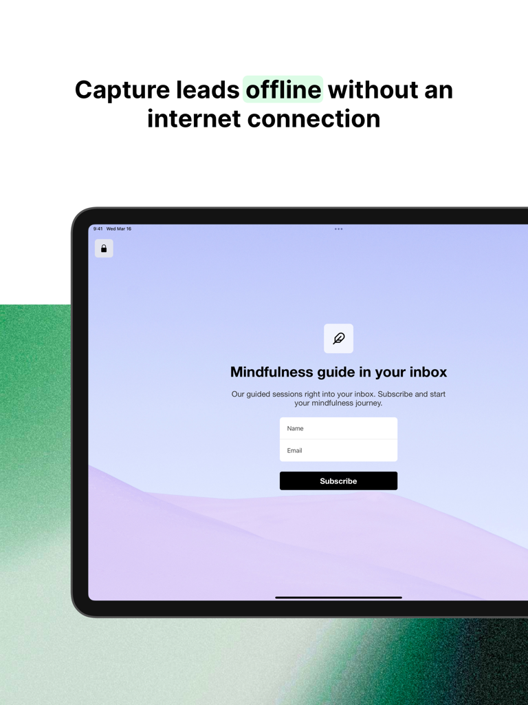 MailerLite Subscribe - Un iPad che mostra un modulo di iscrizione email personalizzato per l'acquisizione di lead offline tramite l'app MailerLite Subscribe.