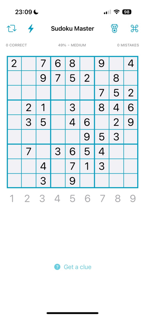 Sudoku Master: Brain Puzzle - Interface of Sudoku Master showing a medium level logic puzzle grid
