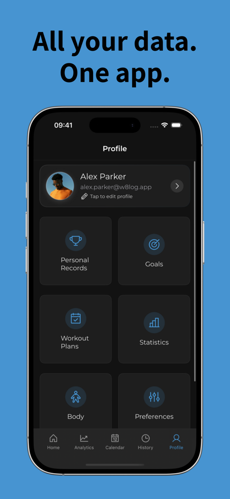 W8Log app profile screen showing personal records goals and workout statistics on a dark interface