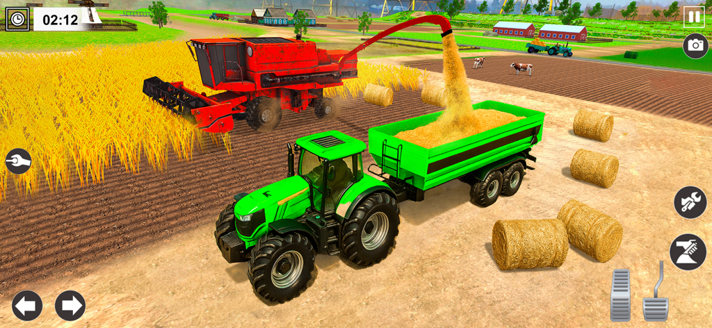 Un tractor verde con un remolque y una cosechadora roja cosechando trigo en un simulador de granja