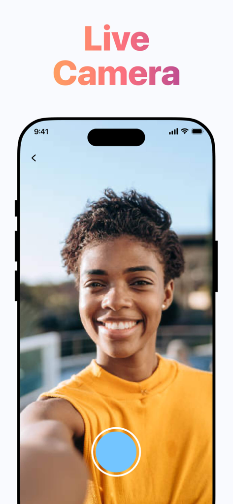 Layout for Instagram + - Interfaz de la aplicación Layout for Instagram plus que muestra el modo de cámara en vivo con una mujer sonriente tomándose una selfie