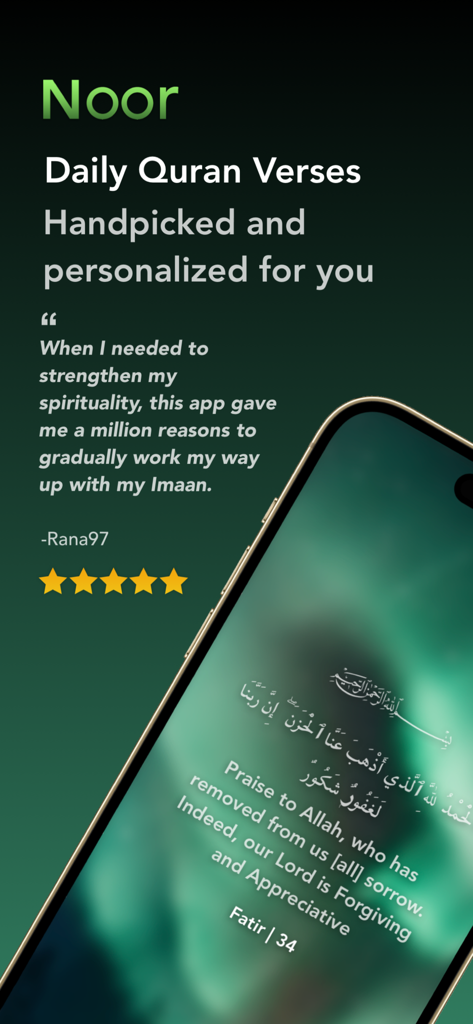 Captura de pantalla de la aplicación Noor mostrando una reseña de usuario de cinco estrellas y un ayah coránico diario personalizado mostrado en una pantalla de smartphone.