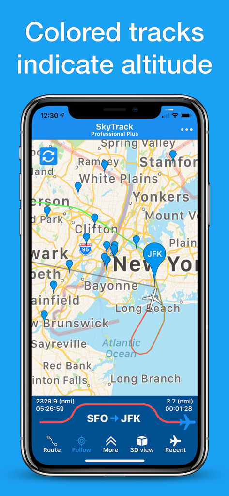 La aplicación móvil SkyTrack muestra rutas de vuelo coloreadas en un mapa de Nueva York que indican la altitud de la aeronave