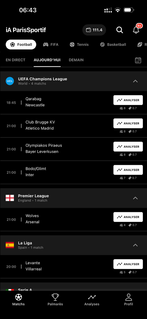 iA ParisSportif - Football match schedule on iA ParisSportif app with AI analysis buttons for UEFA Champions League and Premier League matches