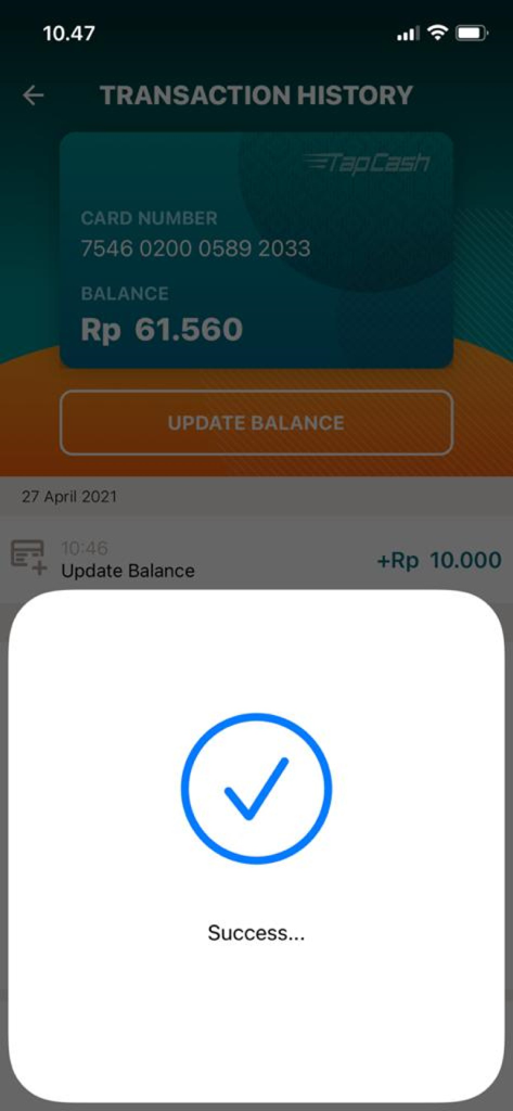 Pantalla de la aplicación BNI TapCash Go mostrando un mensaje emergente de confirmación de actualización de saldo exitosa