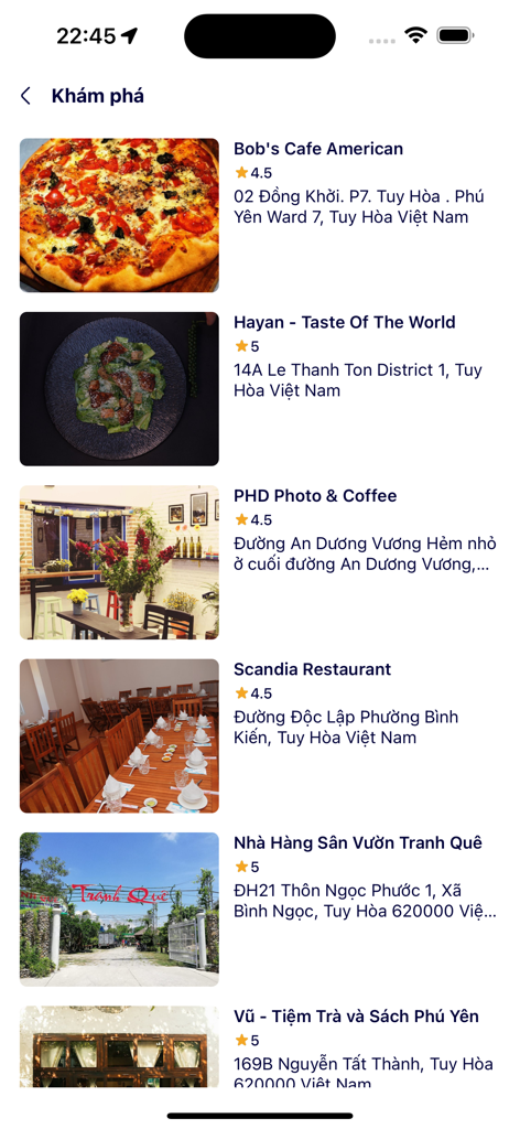 Lets Go Taxi - Interface of the Lets Go Taxi app showing a list of restaurants and cafes in Tuy Hoa Vietnam