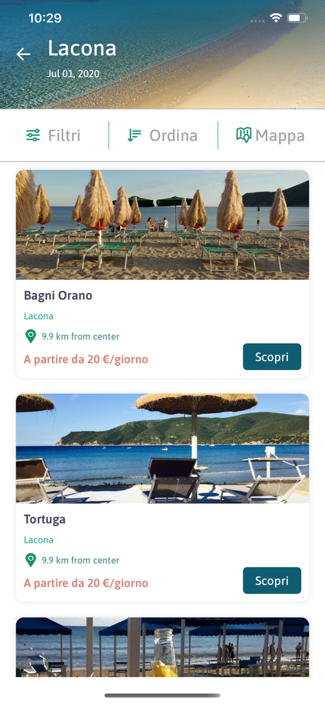 Elba Beaches - L'interfaccia dell'app Spiagge dell'Elba che mostra vari elenchi di beach club a Lacona con foto e prezzi.