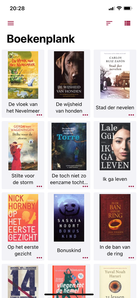Passend Lezen - The personal bookshelf screen in the Passend Lezen app showing a grid of Dutch audiobook covers like Stad der nevelen and Bonuskind.