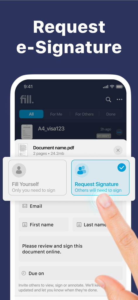 Un'interfaccia mobile per richiedere firme elettroniche su un documento PDF utilizzando l'app Compila e Firma.
