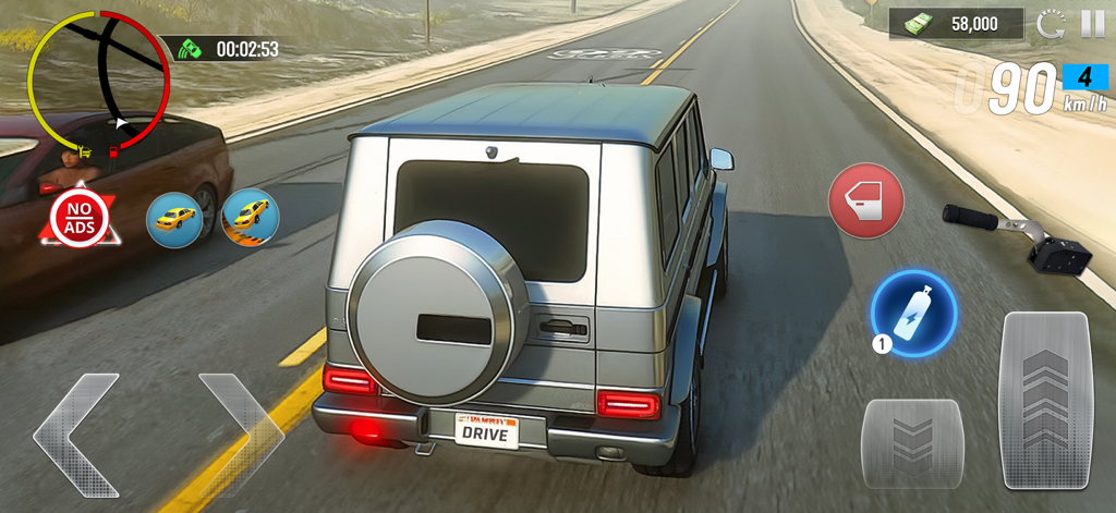 City Driving and Drifting Star - SUV plateado conduciendo por una carretera abierta de la ciudad en un juego simulador de conducción para móviles