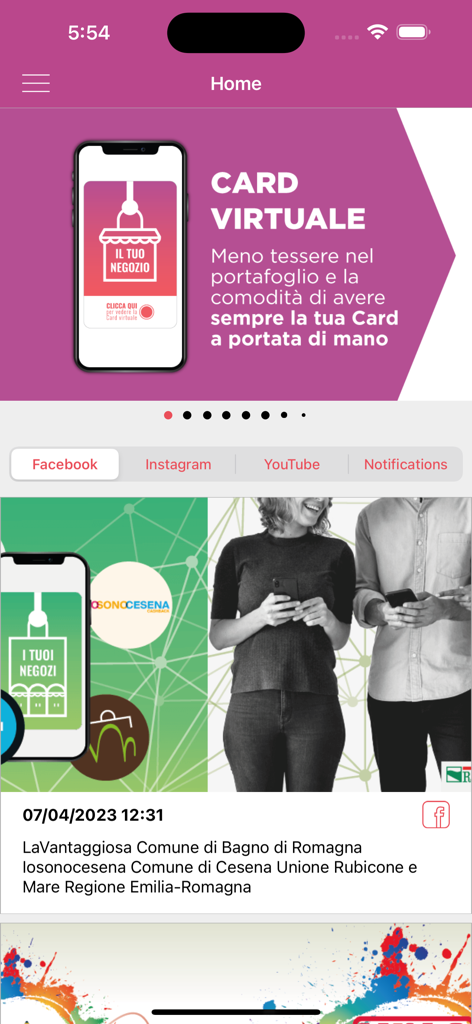 FidelityApp - FidelityAppのホーム画面。バーチャル・ロイヤルティ・カードのバナーと、地元ストアのソーシャルニュースフィードが表示されています。