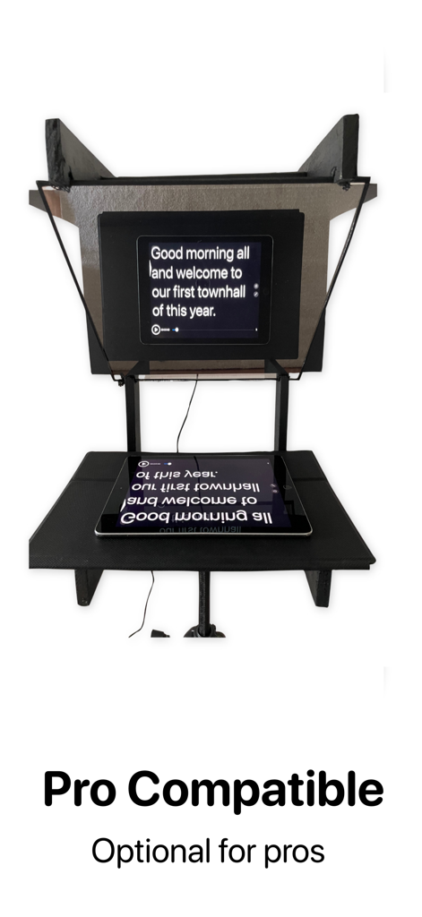 Autoprompt Pro AI Teleprompter - Un iPad mostrando texto en espejo en un equipo de teleprompter profesional