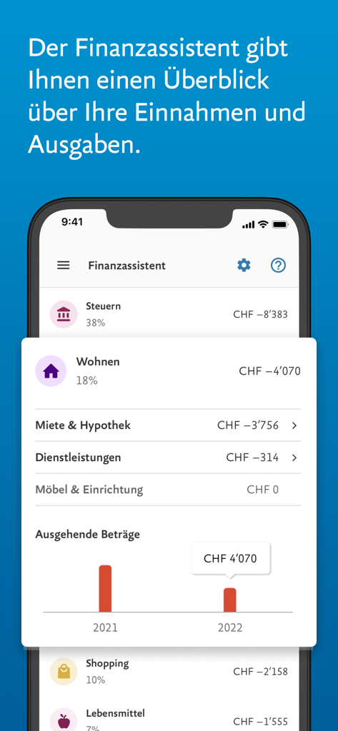 LUKB E-Banking - LUKB E-Banking mobile app interface displaying the financial assistant feature with expense categories and spending comparison charts
