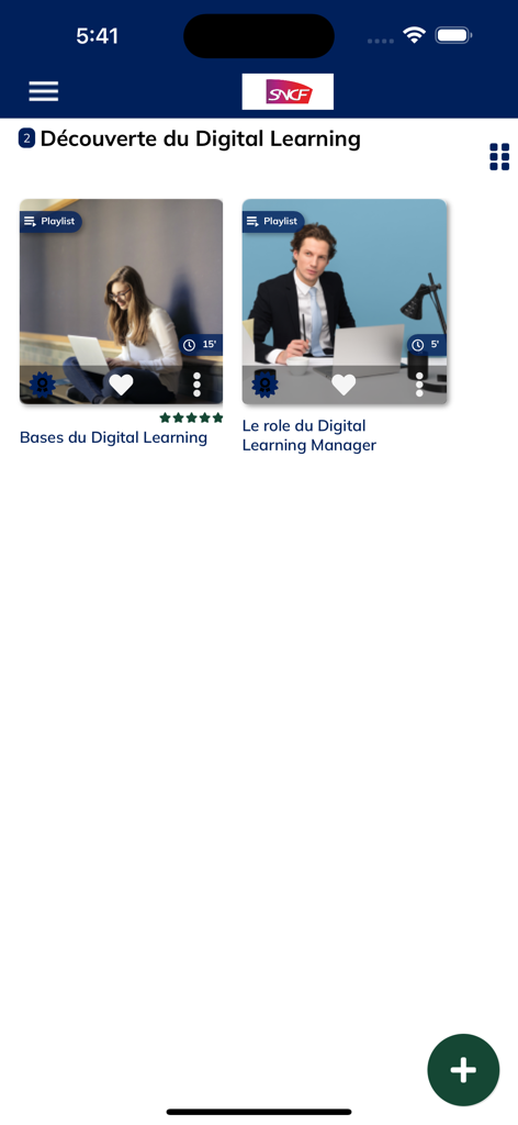 Interfaz de la aplicación móvil Station C que muestra módulos de formación digital para empleados