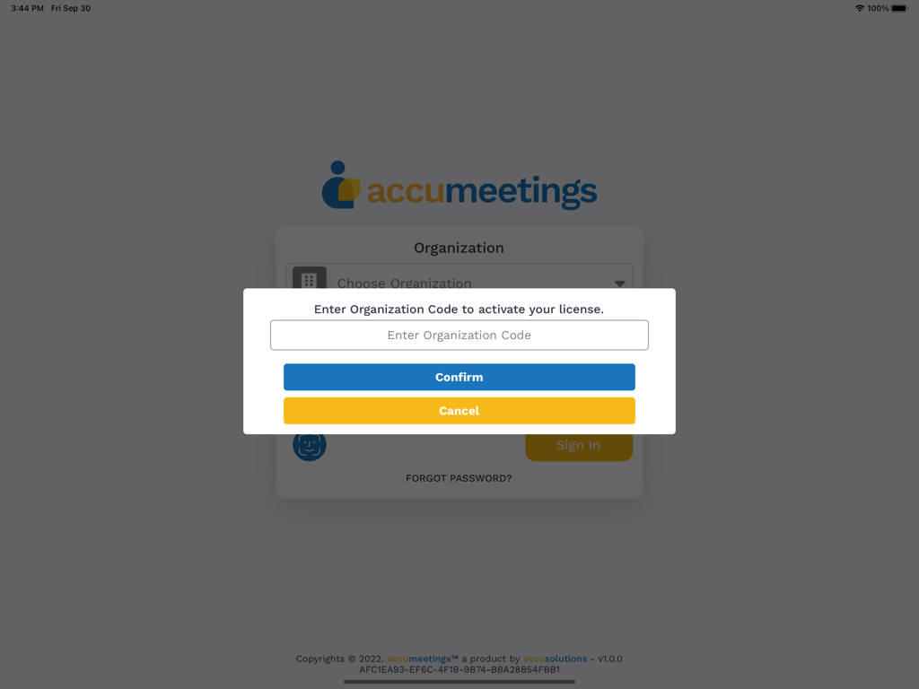 Accumeetings iPad-Anmeldebildschirm, der eine Aufforderung zur Eingabe eines Organisationscodes zur Lizenzaktivierung zeigt.