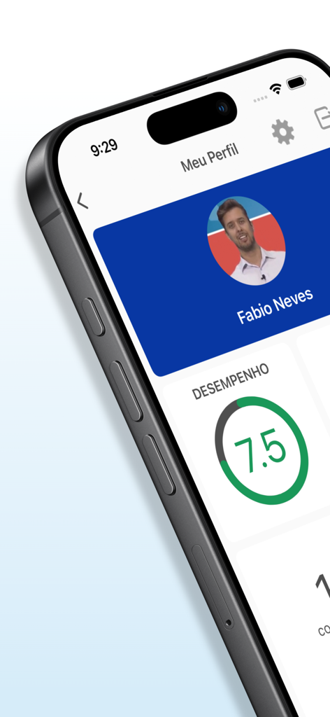 Meus Cursos Online - Meus Cursos Online app profile screen showing user performance score.