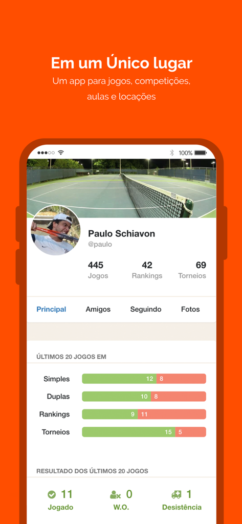 Écran d'application mobile montrant le profil d'un joueur de tennis avec des statistiques de match, des classements et un historique de jeu